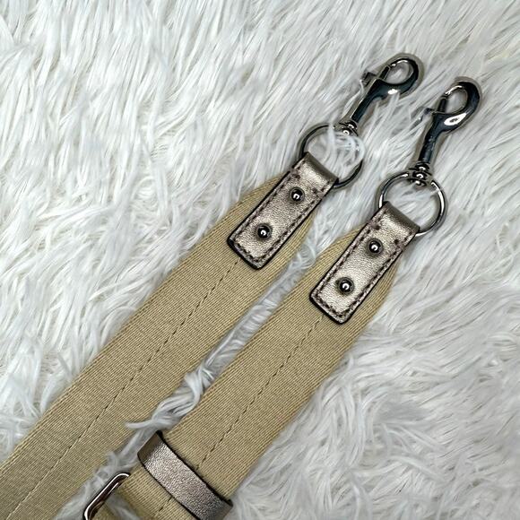 COACH Poppy Replacement Strap Shoulder Strap. - Picture 2 of 5